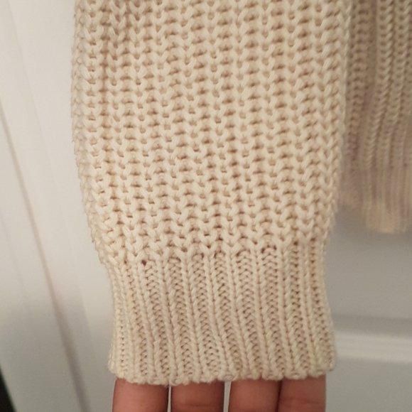 Forever 21 sweater - Picture 5 of 7